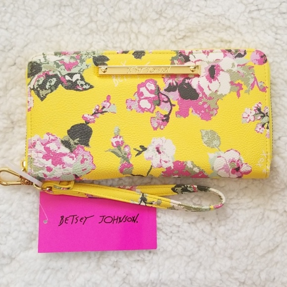 Betsey Johnson Handbags - Betsy Johnson Zia Wallet